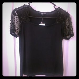 ✨Black short sleeve sweater with beads✨